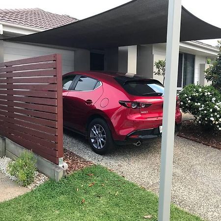 Entire House Near North Lakes, Brisbane, Australia Griffin Buitenkant foto